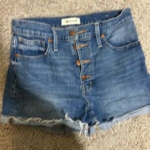 Sz 27 Madewell button fly shorts